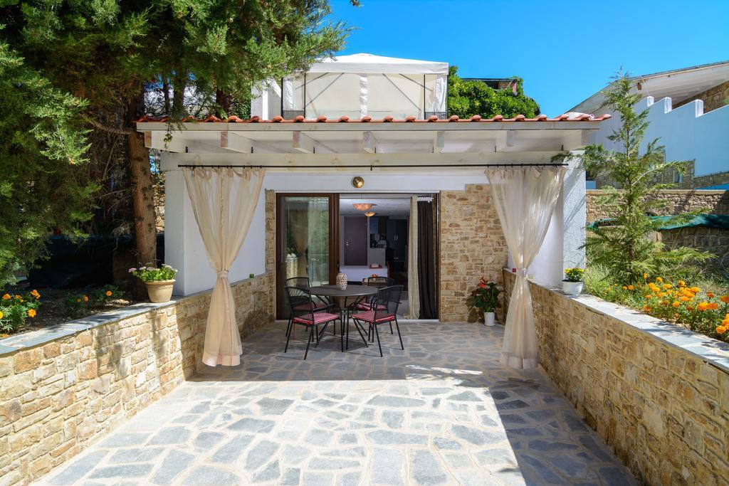 Maria Elena Villas Neos Marmaras Extérieur photo